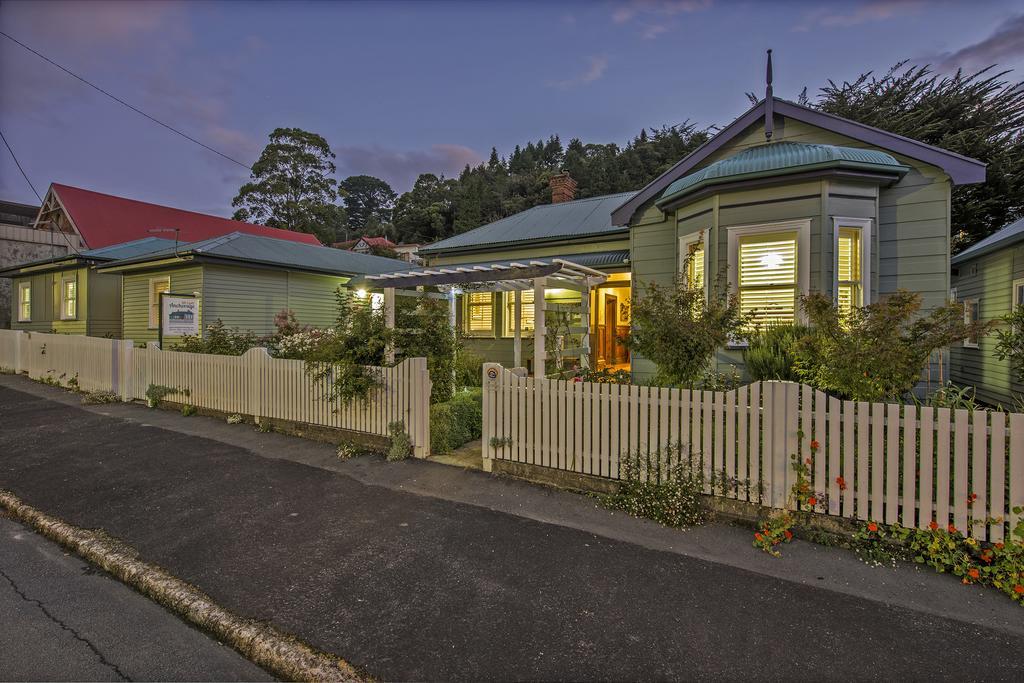 Mt Lyell Anchorage Hotel Queenstown Exterior foto