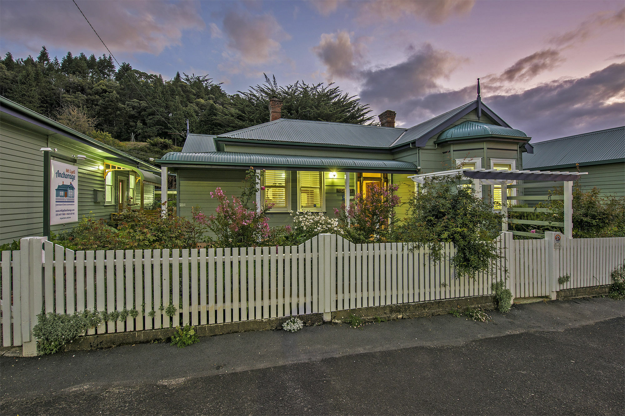 Mt Lyell Anchorage Hotel Queenstown Exterior foto